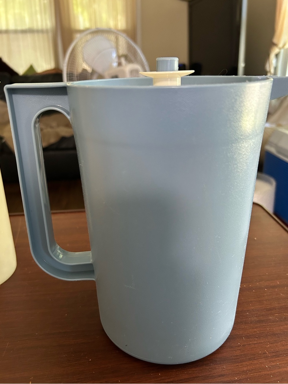 Vintage Tupperware light blue 2 quart drink container with push button lid